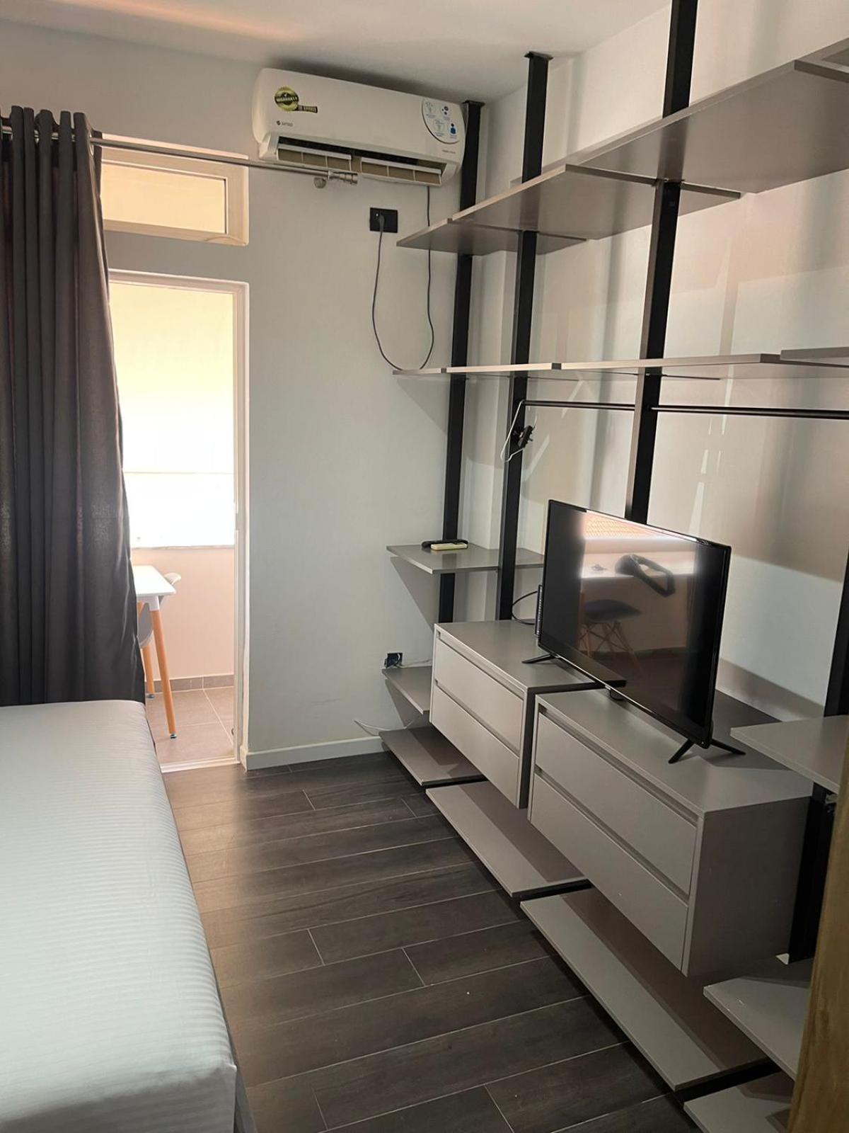 Aries Apartments Sarandë Esterno foto