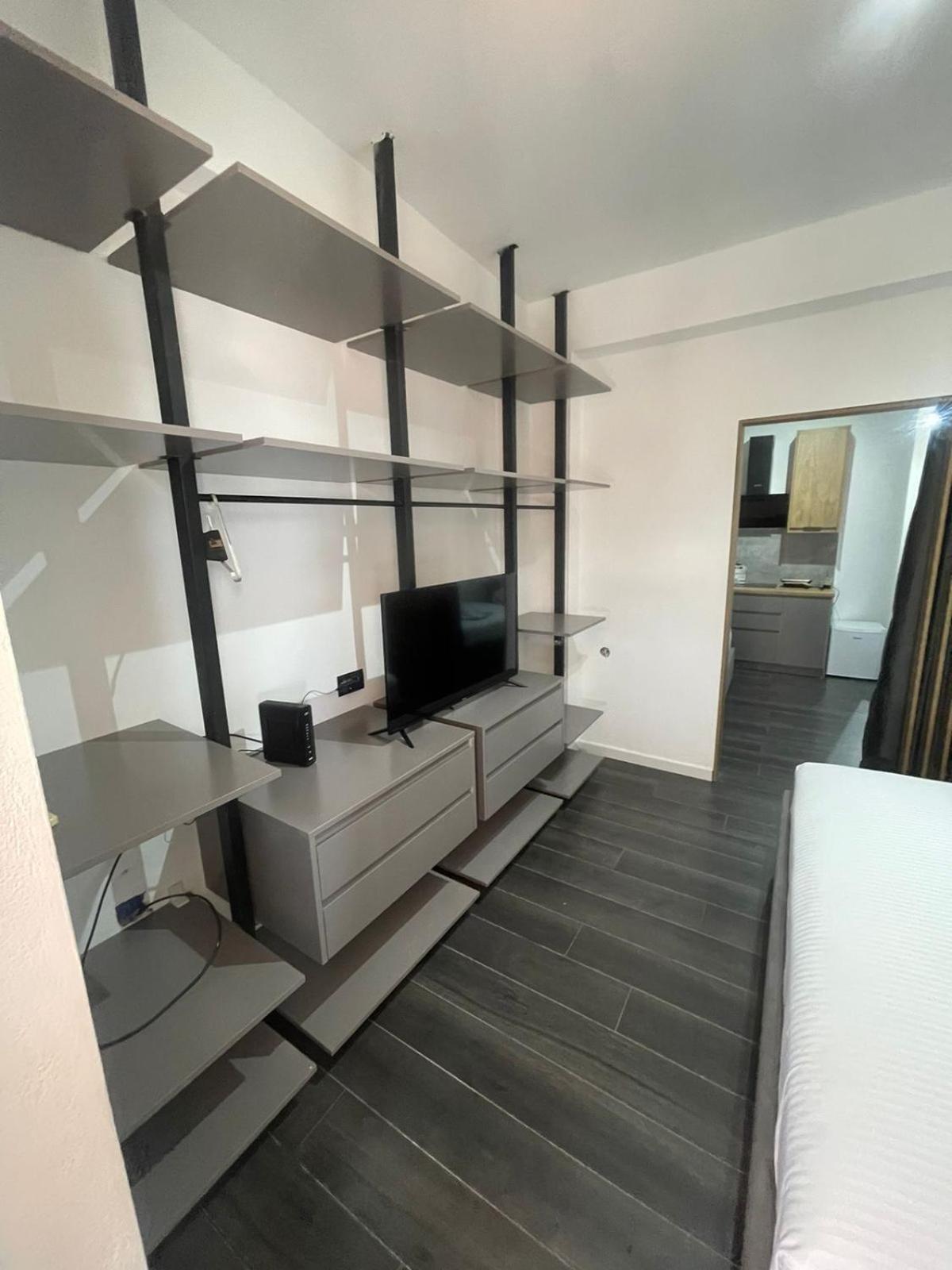 Aries Apartments Sarandë Esterno foto